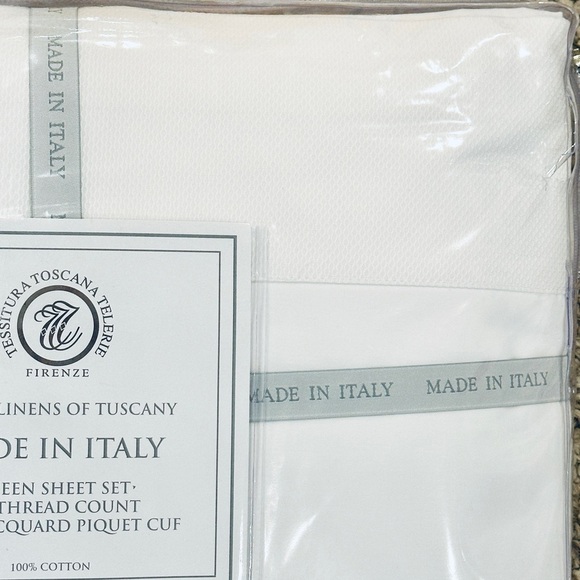 Queen Sheet Set- Solid White With Jacuard Piquet Cuf 300 Thread Count New Luxury - Picture 2 of 5